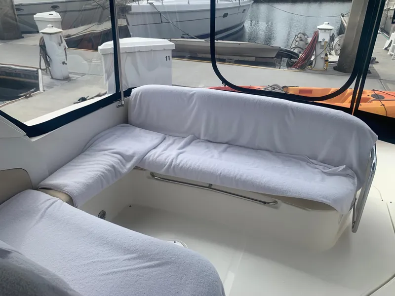 2009 Sea Ray Sundancer 330