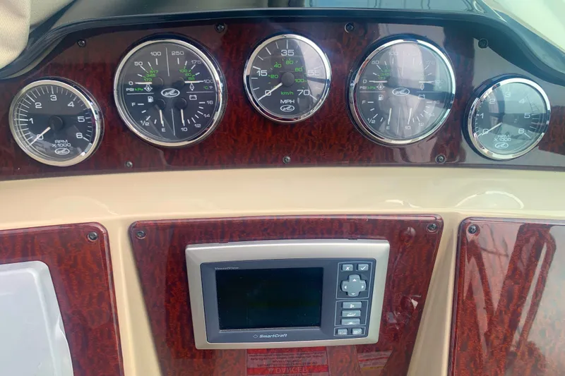2009 Sea Ray Sundancer 330