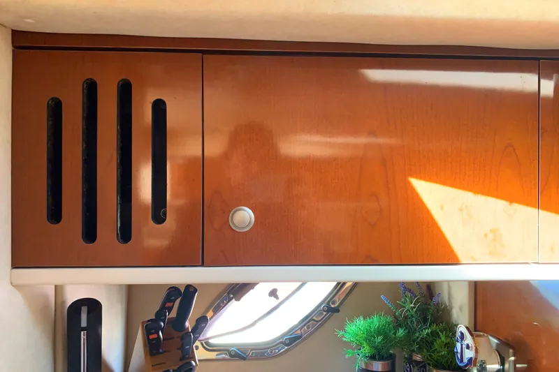 2009 Sea Ray Sundancer 330