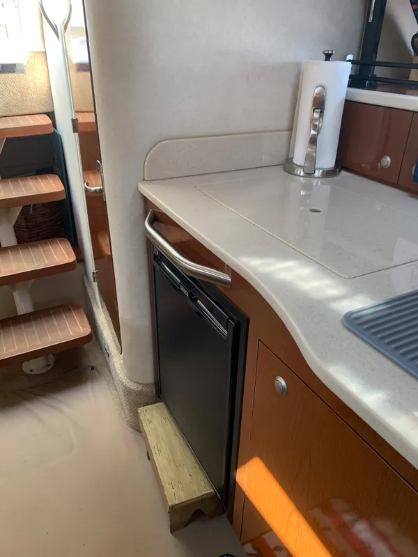2009 Sea Ray Sundancer 330