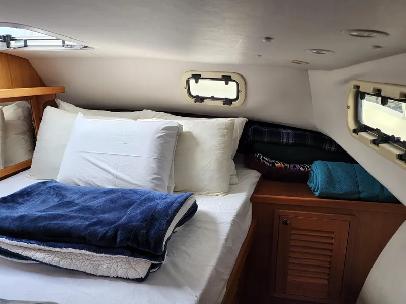 2004 Sea Sport Pacific 3200