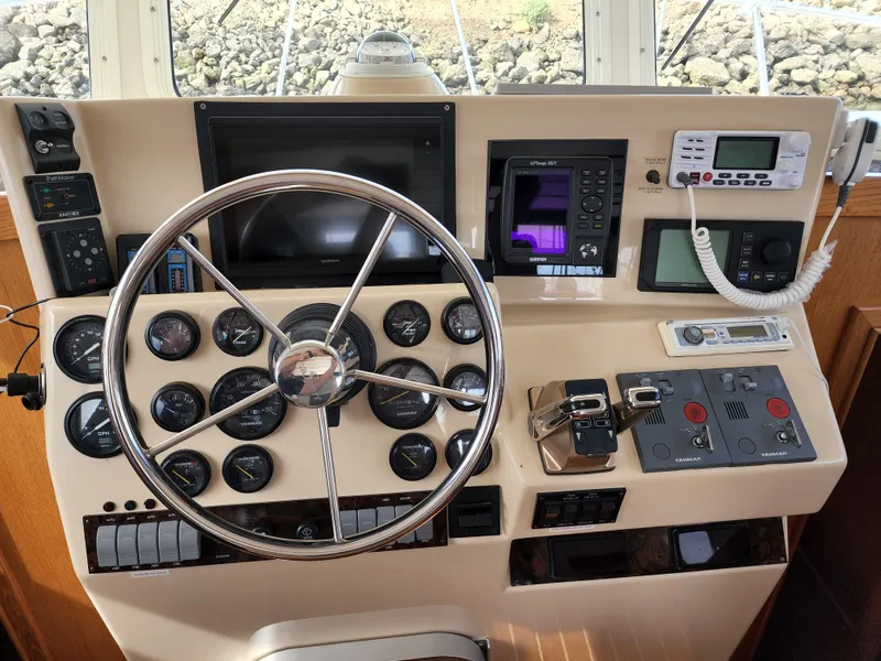 2004 Sea Sport Pacific 3200