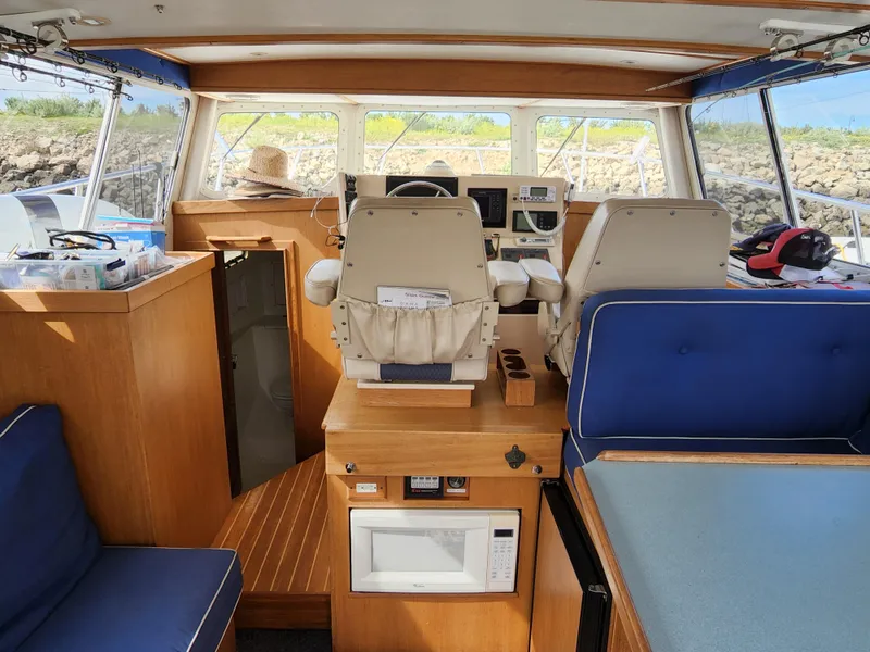 2004 Sea Sport Pacific 3200