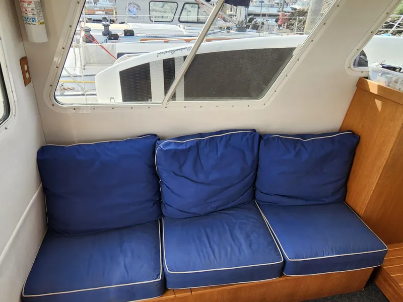 2004 Sea Sport Pacific 3200