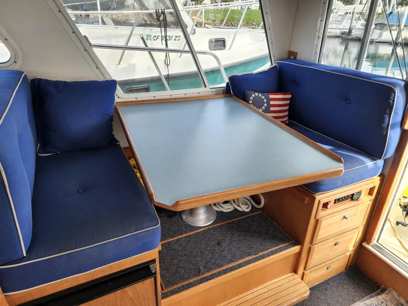 2004 Sea Sport Pacific 3200