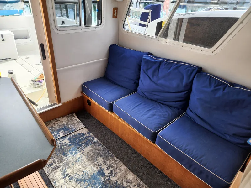 2004 Sea Sport Pacific 3200
