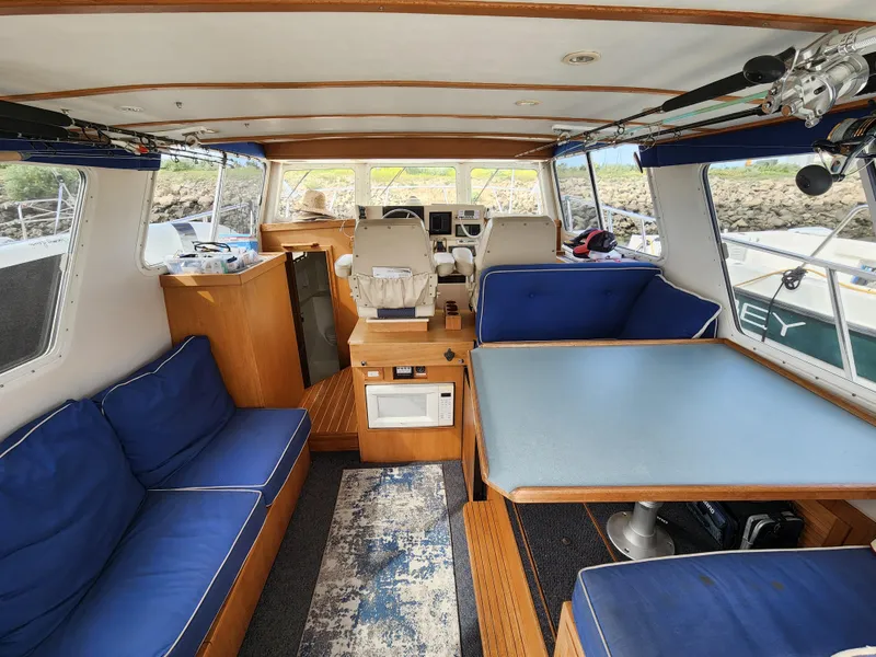 2004 Sea Sport Pacific 3200