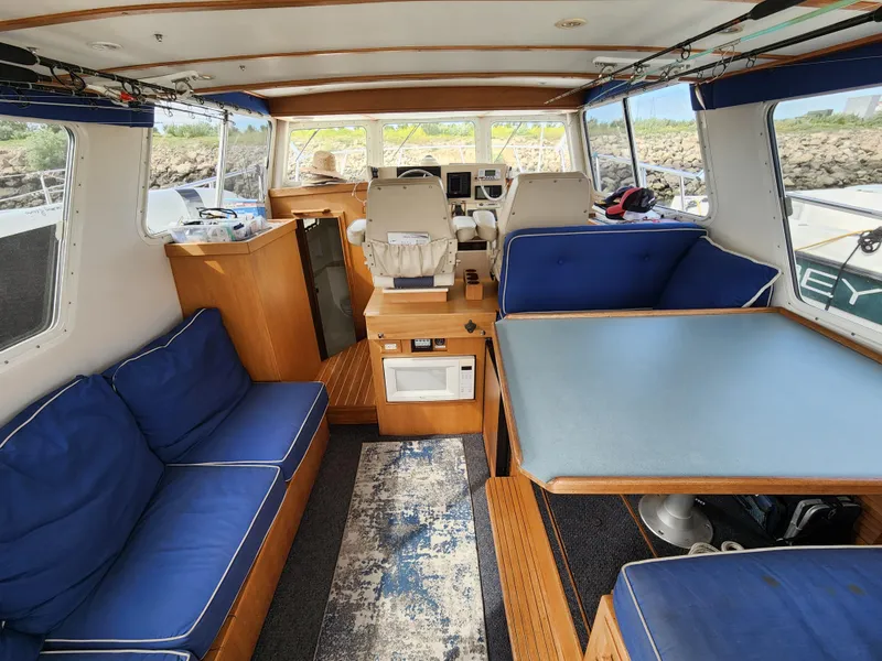 2004 Sea Sport Pacific 3200