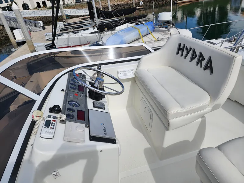 2004 Sea Sport Pacific 3200