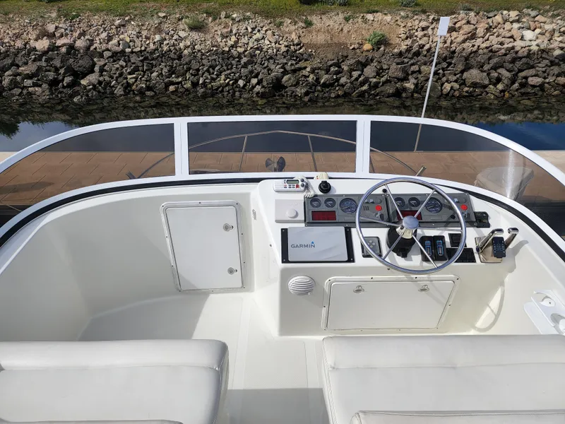 2004 Sea Sport Pacific 3200