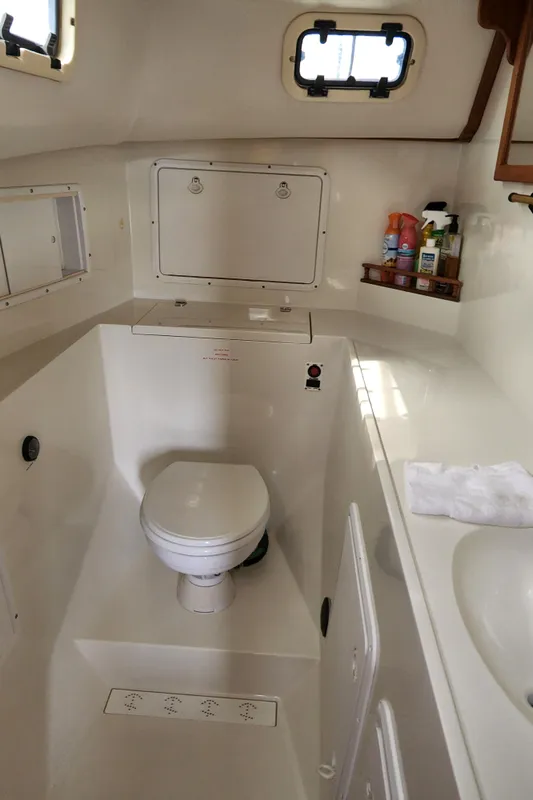 2004 Sea Sport Pacific 3200