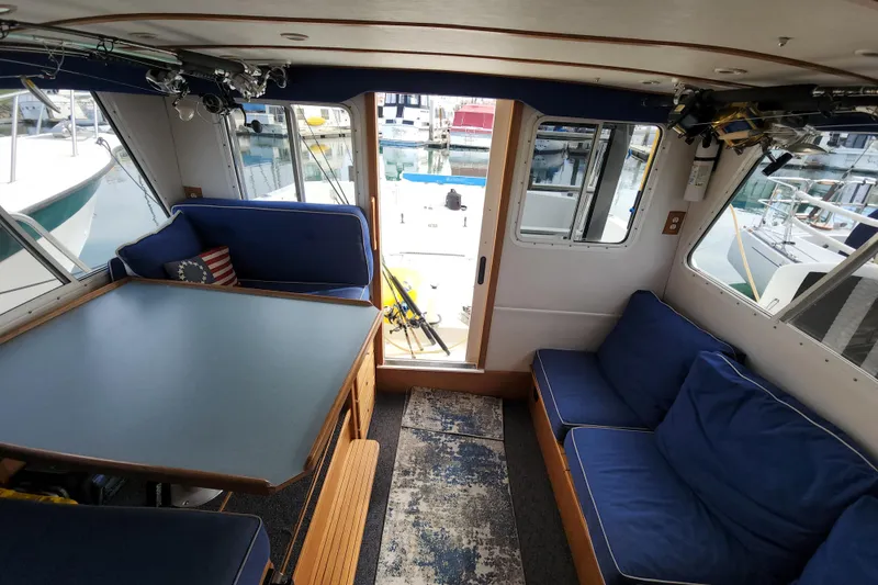 2004 Sea Sport Pacific 3200