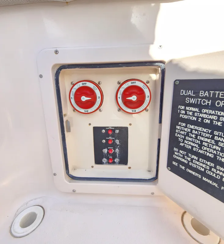 2005 Grady-White Bimini 306 dual battery switch panel with instructions.
