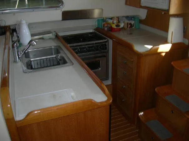 2005 Catalina Morgan 440
