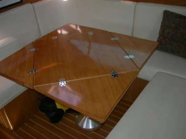 2005 Catalina Morgan 440