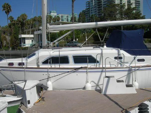 2005 Catalina Morgan 440