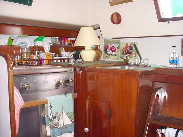1977 Hunter Sloop