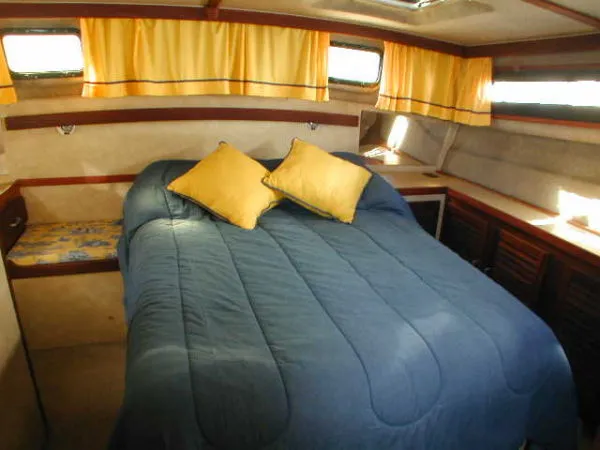 1983 Silverton AFT CABIN