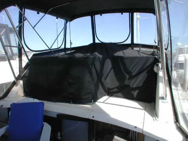 1983 Silverton AFT CABIN
