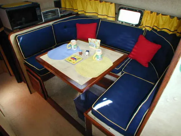 1983 Silverton AFT CABIN
