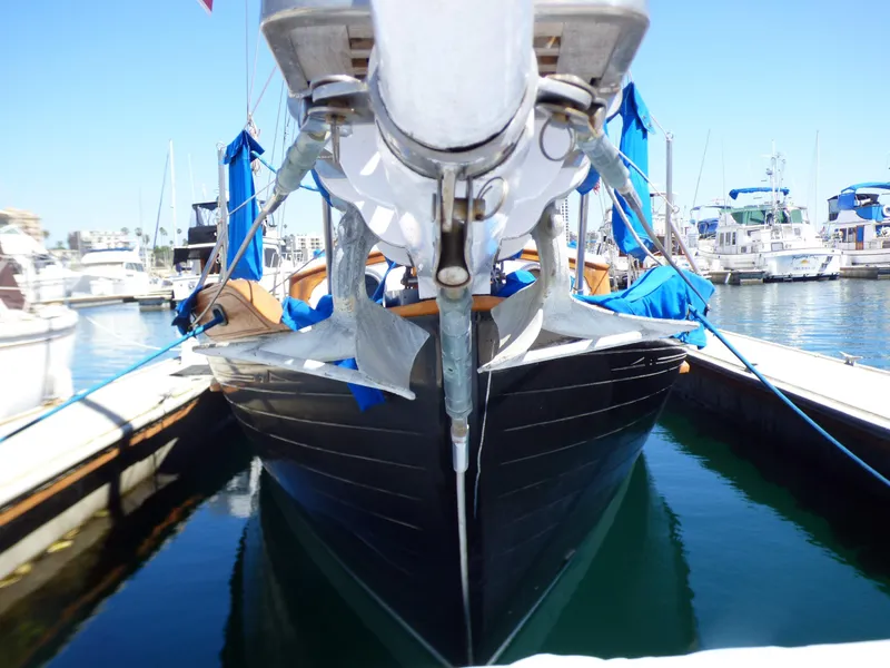 Bow w/ Double Anchors