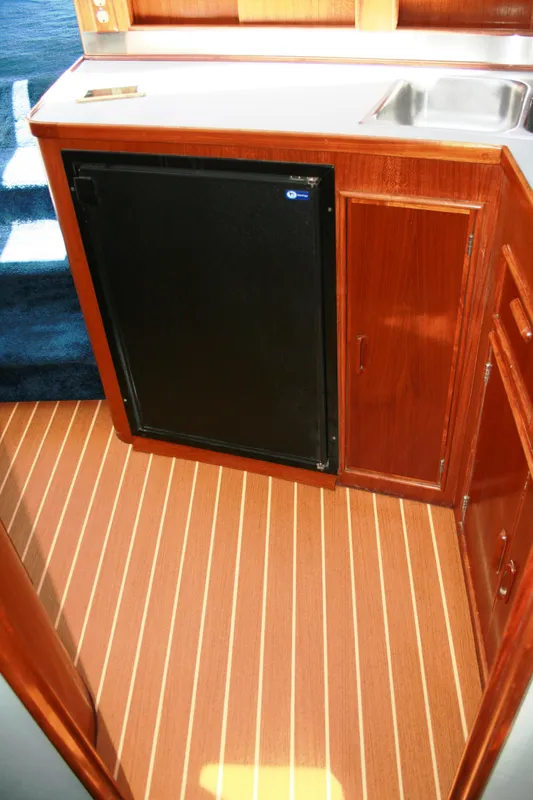 1990 Mediterranean Sportfisher