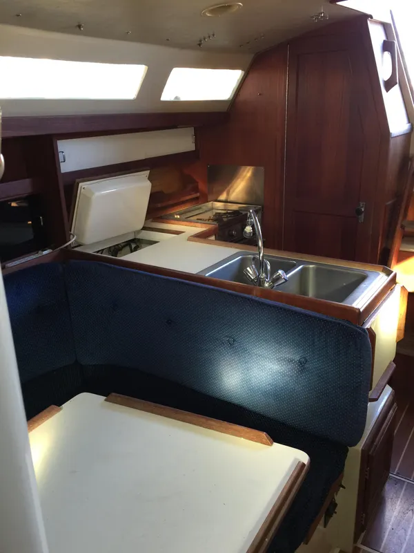 1987 Catalina 34