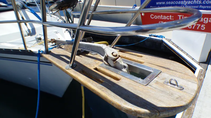 1981 Hunter 37 Cherubini Cutter