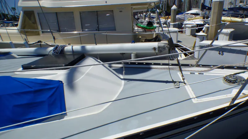 1981 Hunter 37 Cherubini Cutter