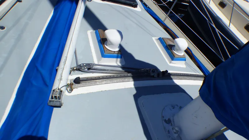 1981 Hunter 37 Cherubini Cutter