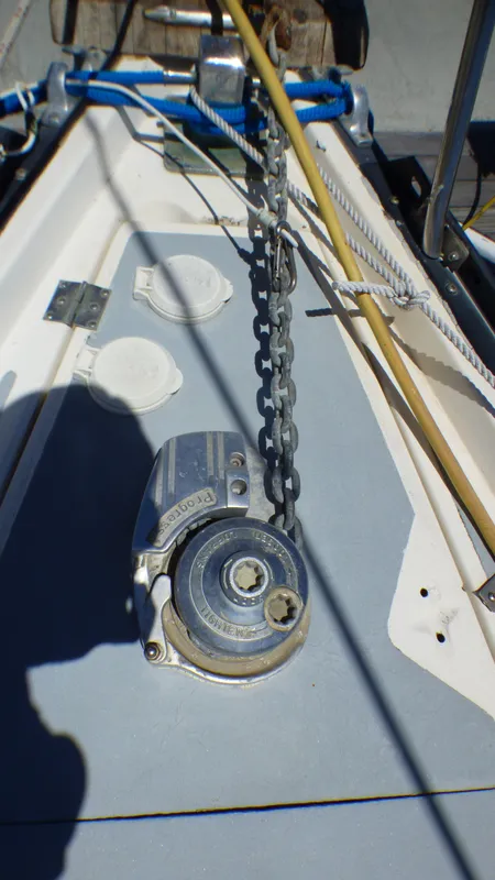 1981 Hunter 37 Cherubini Cutter