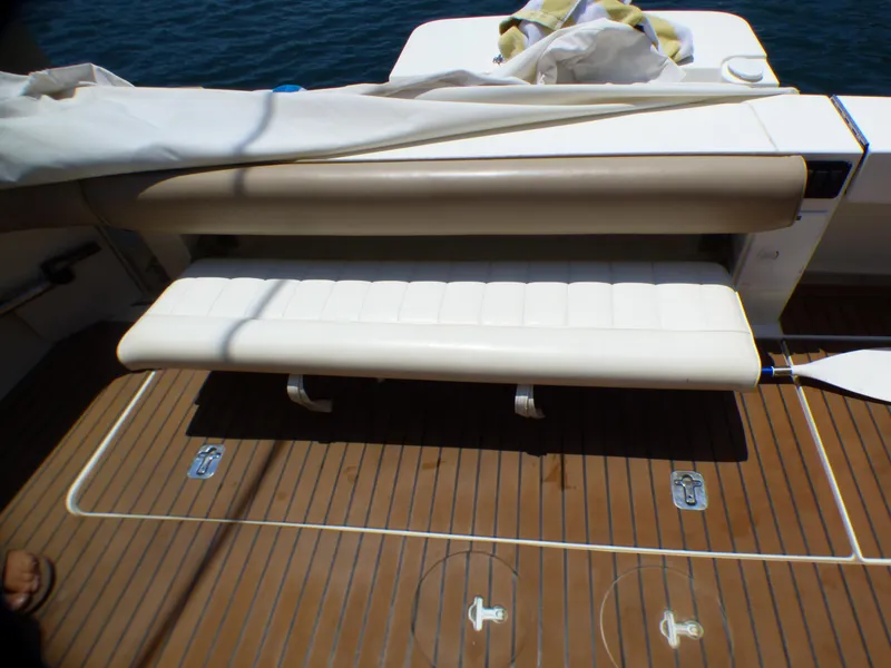 Sea Ray 340 Amberjack 2002 seating area on teak deck.