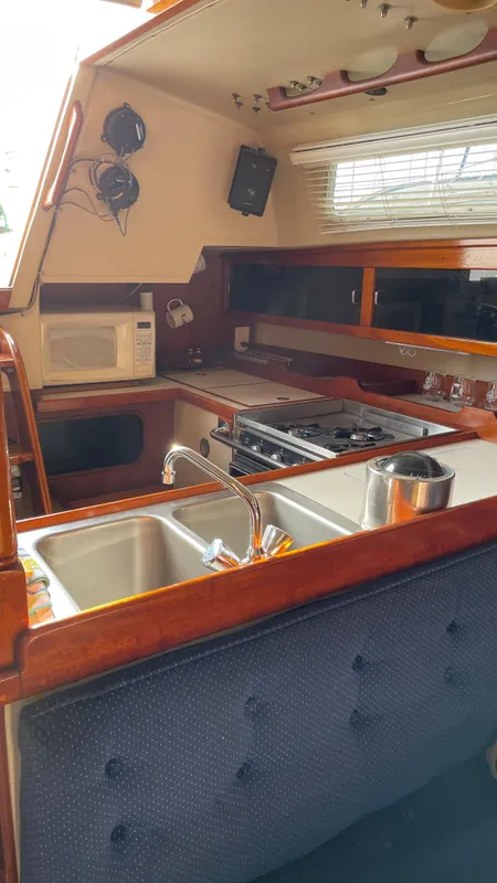 1987 Catalina Sloop