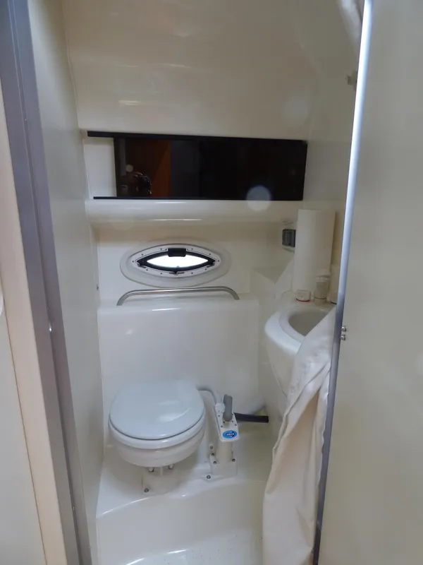 2008 Bayliner 285