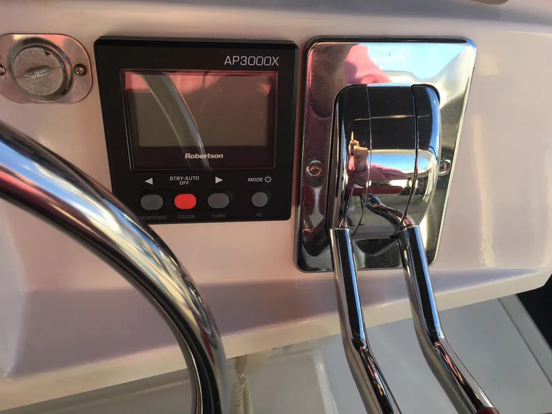 1996 Carver 400 Cockpit Motor Yacht
