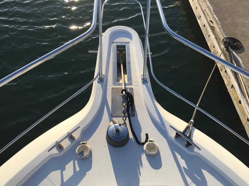1996 Carver 400 Cockpit Motor Yacht
