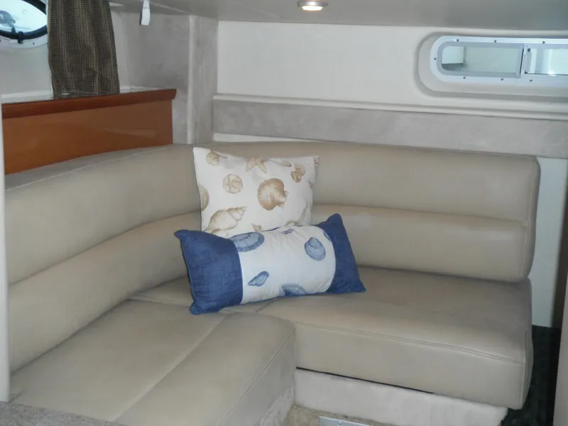 2005 Maxum 3700 Sport Yacht