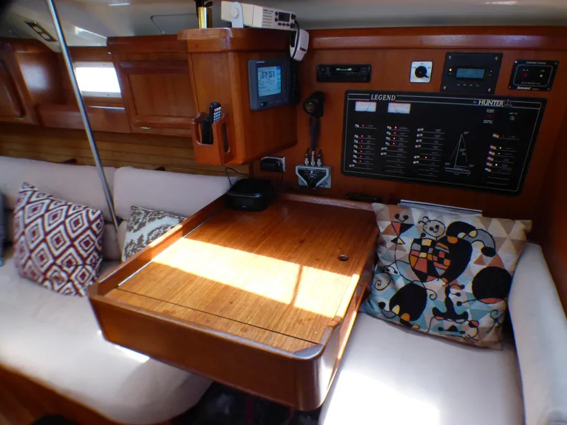 1995 Hunter Legend 40.5