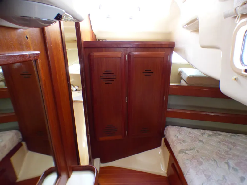 Closet aft stateroom