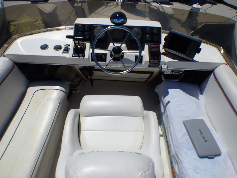 1990 Bayliner 3288 Motoryacht