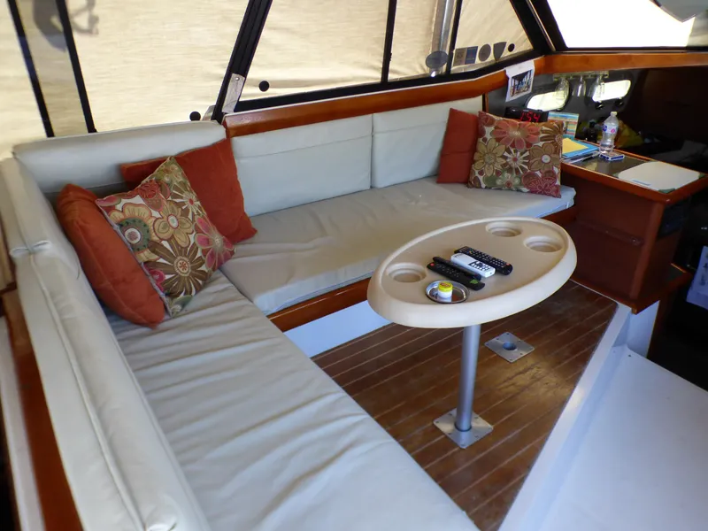 1990 Bayliner 3288 Motoryacht