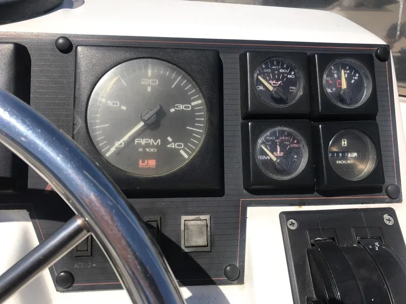 1990 Bayliner 3288 Motoryacht