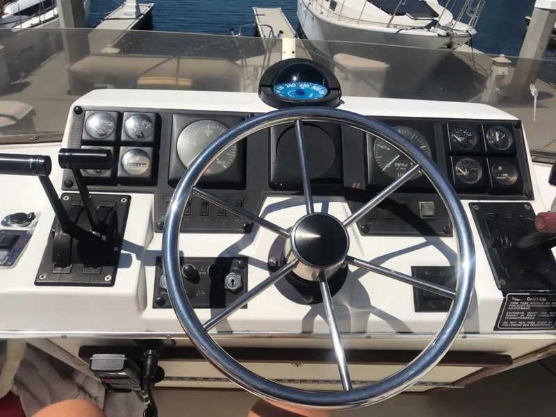 1990 Bayliner 3288 Motoryacht