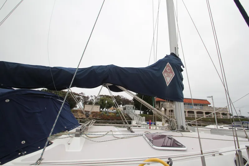 2003 Catalina 350