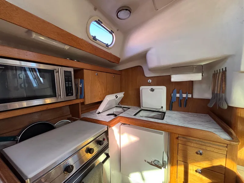 2003 Catalina 350