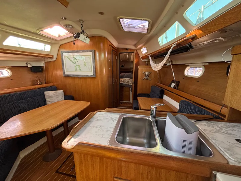 2003 Catalina 350