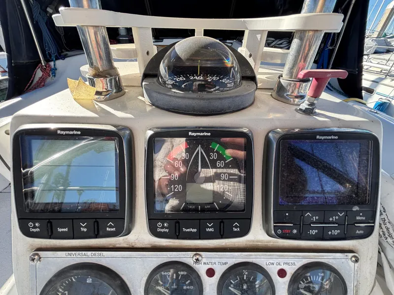 2003 Catalina 350