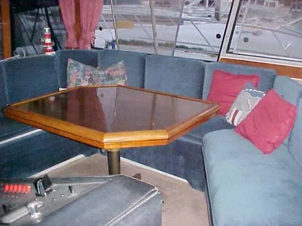 1987 Bayliner 3870 Motor Yacht