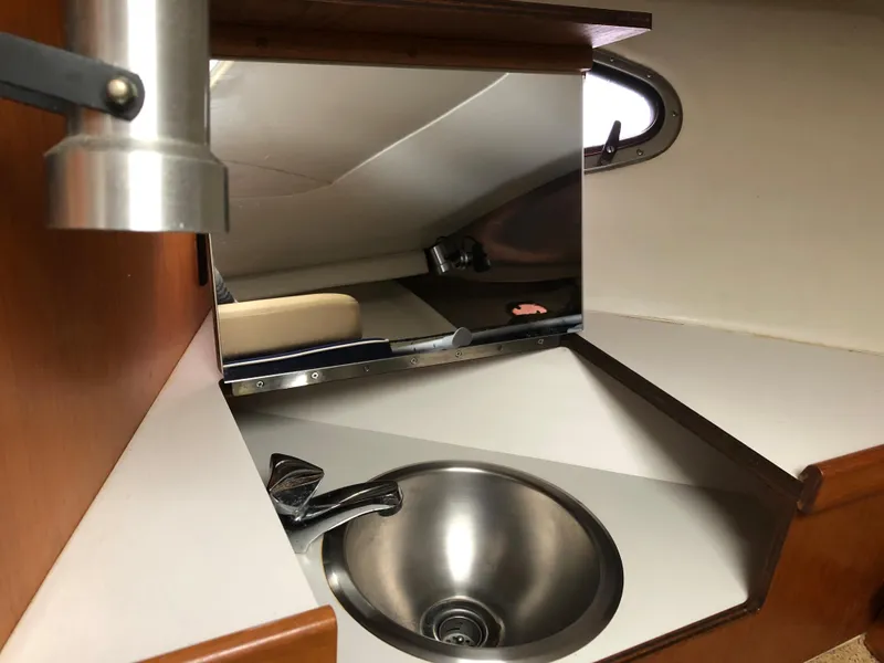 1991 Tiara Yachts 3300 Open