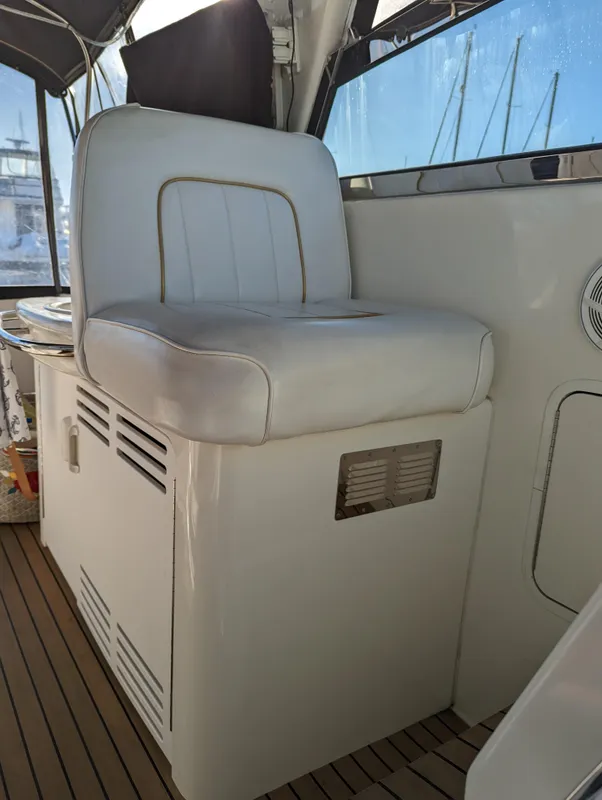 1996 Sea Ray Sundancer 37 ft.